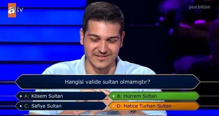<p><strong>Ancak doğru yanıt "B" şıkkı "Hürrem Sultan" olacaktı. Hürrem Sultan, Kanuni Sultan Süleyman'dan önce yaşamını yitirdiği için oğlunu tahtta görememişti.</strong></p>
