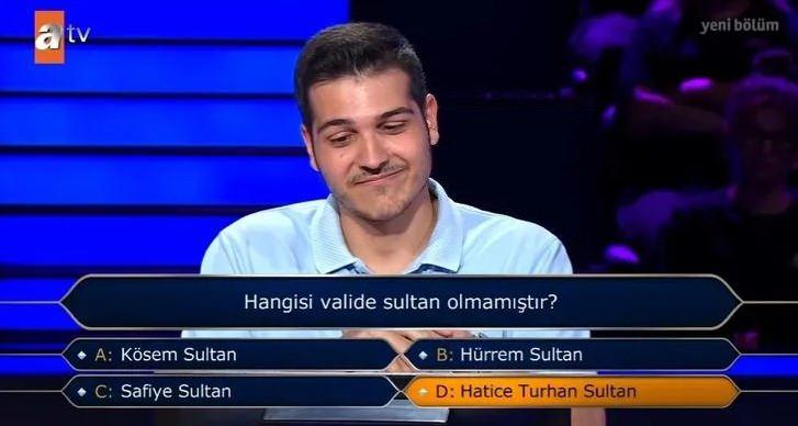 <p><strong>200 bin TL ile yarışmaya veda eden Değişmiş, yanıt verseydi "D" şıkkı "Hatice Turhan Sultan" seçeneğinde karar kılacağını belirtti.</strong></p>
