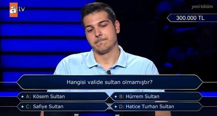 <p><strong>Osmanlı tarihine ışık tutan "Hangisi valide sultan olmamıştır?" sorusuyla karşı karşıya kalan Değişmiş, adeta ter döktü.</strong></p>
