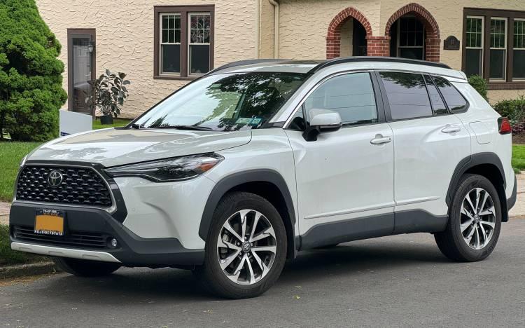 <p>Toyota Corolla Cross, Toyota RAV4, Toyota Land Cruiser Prado</p>

<p> </p>
