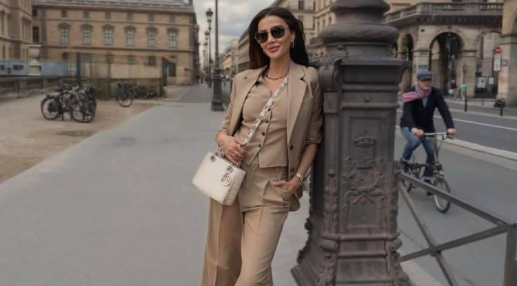 <p><span style="color:#A52A2A"><strong>Ünlü manken ve sunucu Özge Ulusoy, 42 yaşında fit kalabilme sırrını hayranlarıyla paylaştı.</strong></span></p>
