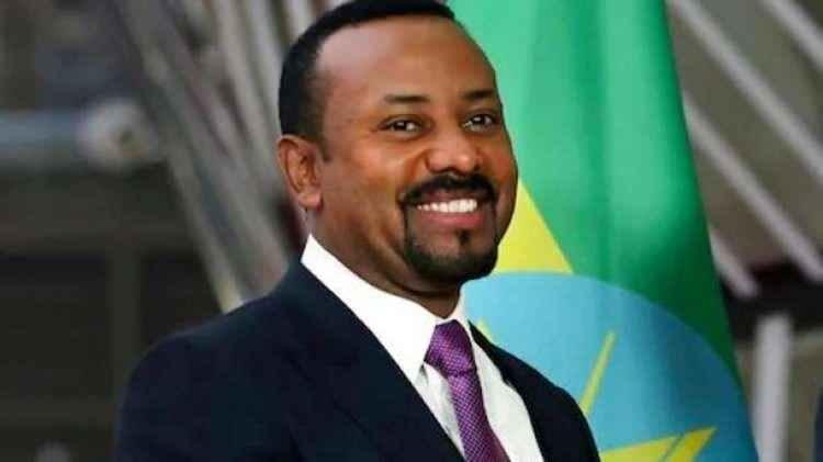 <p><strong><span style="color:#B22222">15)  ABIY AHMED </span> |  Etiyopya</strong></p>

<p> </p>

<p><strong>Barış çabalarıyla Nobel aldı, iç savaşlara rağmen bölgesel liderlik iddiası taşıdı.</strong></p>
