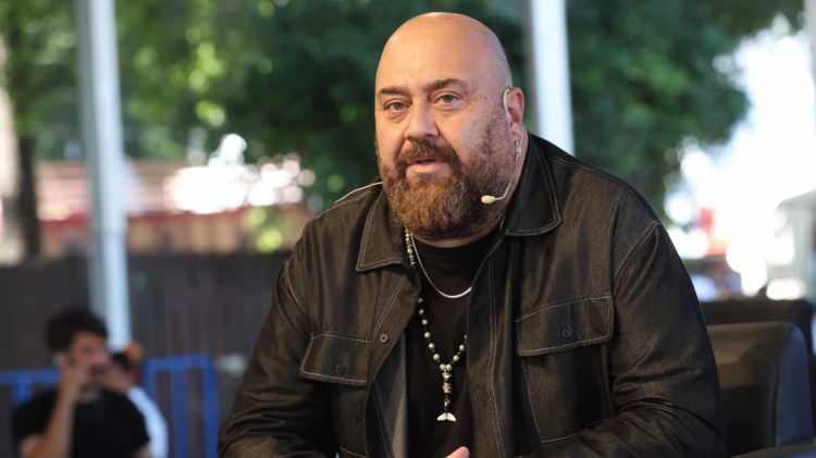 <p>MasterChef yarışmasının sevilen jürilerinden biri olan Somer Sivrioğlu sosyal medya hesabından oğluyla çekilmiş karesini yayınladı. </p>
