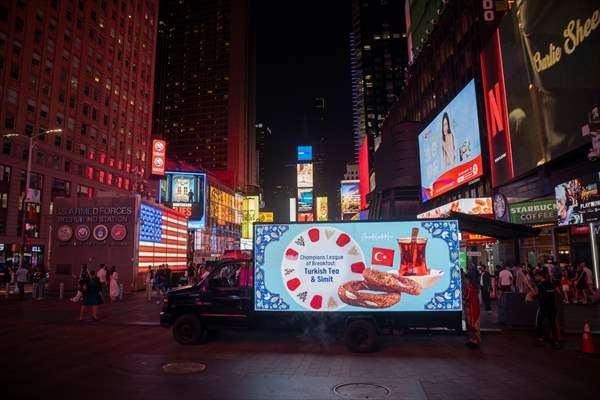 <p>New York'taki Times Meydanı, Anadolu'nun sıcaklığını hissettiren özel bir etkinliğe ev sahipliği yaptı.</p>

<p> </p>
