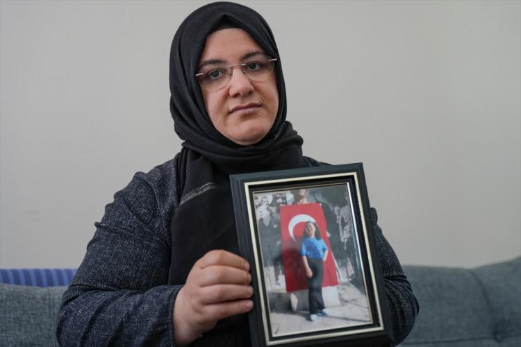 <p>Olay günü yaşananları anlatan Lök, taşınacak ablasına yardım etmek için kızıyla Menderes'e gittiğini söyledi.  </p>
