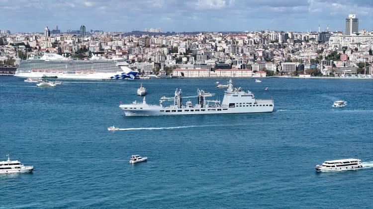 <p><span style="color:rgb(20, 35, 58)">Gemiler saat 09.40'ta Yavuz Sultan Selim Köprüsü altından geçerek saat 11.00'de Kaptanıderya Barbaros Hayrettin Paşa türbesini selamladı.</span></p>
