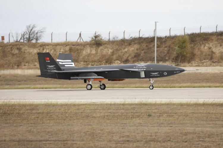 <p><em><strong>Bu önemli test, sadece bir mühimmatın entegrasyonundan ibaret değil, hava-kara entegrasyon kabiliyetimizin geldiği safhanın stratejik bir göstergesidir.</strong></em></p>
