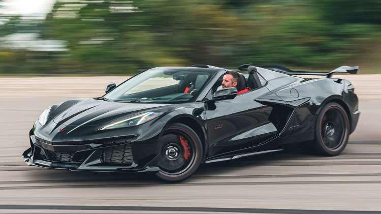 <p><span style="color:#B22222"><strong>Chevrolet Corvette Z06</strong></span></p>

<p> </p>

<p>Amerikan spor otomobillerinin yol tutuşu konusunda da iddialı olabileceğinin kanıtı olan Z06, pist odaklı aerodinamik ve şasi ayarlarıyla üst düzey performans sergiler.</p>
