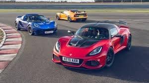 <p><span style="color:#B22222"><strong>Lotus Elise/Exige</strong></span></p>

<p> </p>

<p>"Ağırlığı azaltmak" felsefesinin en iyi temsilcilerinden olan Lotus, hafif yapısı ve hassas direksiyonu sayesinde adeta yola yapışır.</p>
