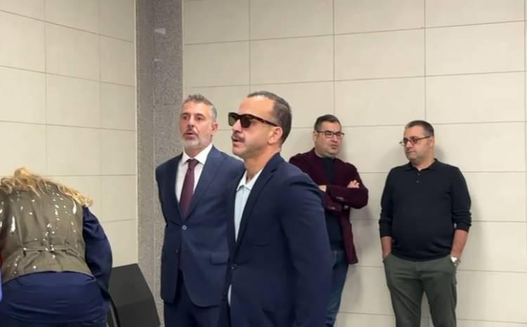 <p><span style="color:rgb(67, 67, 67)">Ayşe Barım, hastane raporlarında acilen ameliyat olması gerektiğinin belirtildiğini, hayati risk taşıyan ameliyatlarını kendi şartlarıyla ve doktorlarına yaptırmak istediğini anlatarak, "Bütün deliller toplandı. Değiştirebileceğim bir durum kalmadı. Tutuksuz yargılanmak istiyorum. Bir an önce sağlığıma kavuşmak için tahliyemi istiyorum." dedi.</span></p>
