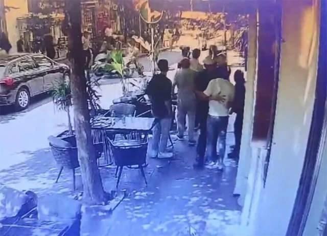 <p>Konuya ilişkin yürütülen soruşturma sonucunda İstanbul Cumhuriyet Başsavcılığı tarafından hazırlanan iddianame tamamlandı. İddianamede, Bayraktar hakkında "<strong>birden fazla kişiyle iş yerinde yağmaya teşebbüs"</strong> suçlamasıyla <strong>7 yıl 6 aydan 12 yıla kadar hapis cezası</strong> istendi.</p>
