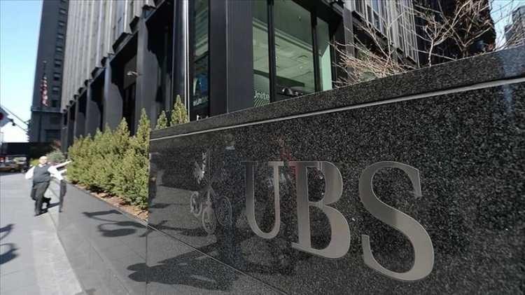<p><strong>UBS</strong></p>

<p> </p>

<p>2026 yılı fiyat tahmini: 4 bin 200 dolar</p>
