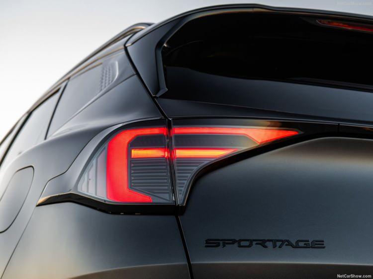 <p>Yeni Sportage 1.6L 180 PS 4x4 DCT GT-Line   <br />
<br />
3.300.000 TL</p>
