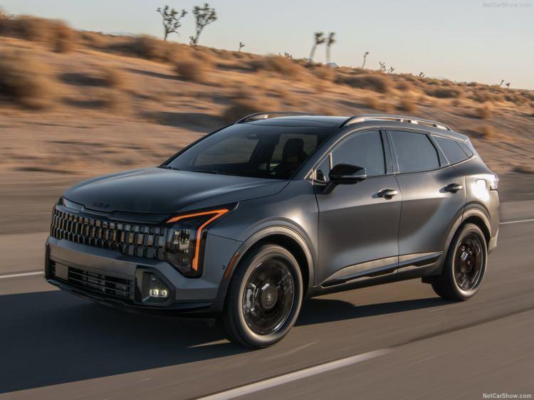 <p>GT-Line donanım seviyesi ise dört tekerlekten çekişli 180 beygirlik 1.6 litre motorla tercih edilebiliyor.</p>
