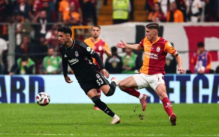 <p>Süper Lig'in 9. haftasında Galatasaray, deplasmanda Başakşehir ile karşı karşıya gelecek. Beşiktaş ise sahasında Gençlerbirliği'ni konuk edecek. İşte, gazetelerin 'derbi' manşetleri.</p>
