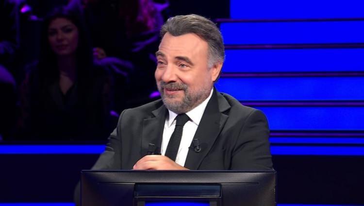 <p><strong>Yıllardır bu yarışmaya katılmak için beklediğini sözlerine ekleyen Bilkay, "18 yaşımdan beri 'Kim Milyoner Olmak İster?' yarışmasına başvuru yapıyorum. Rahmetli Kenan Işık döneminde bile başvurmuştum" diye konuştu.</strong></p>
