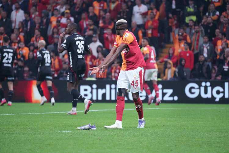 <p>Birçok tartışmalı pozisyon yaşanırken zaman zaman da sinirler gerildi.</p>
