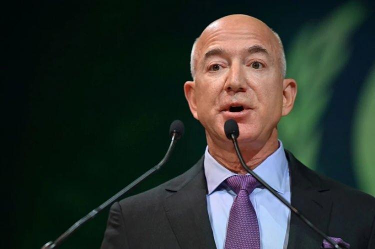 <p>4- Jeff Bezos</p>

<p>Net varlığı: 233,5 milyar dolar</p>
