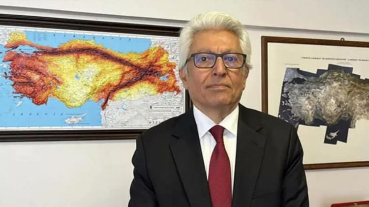 <p><strong>UZMANLAR NE DEDİ?</strong></p>

<p> </p>

<p><strong>NİSANDAKİ DEPREMİN ARTÇISI</strong></p>

<p> </p>

<p>Prof. Dr. Süleyman Pampal: Silivri’de 23 Nisan’da 6.2 büyüklüğünde bir deprem olmuştu. Bu son deprem onun olduğu yerin doğu tarafında bir yerde görünüyor. Bölgede 1912, 1935 ve 1970’lerde de şiddetli depremler olmuştu. 23 Nisan’daki 6.2’lik Silivri depremi önemli bir enerji boşalmasına yol açtığı için bu son deprem çok fazla kaygılandırmadı beni. Nisandaki depremin artçısı olarak da değerlendirilebilir.”</p>
