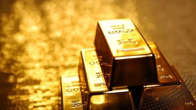 <p>3 bin 895 dolar ile tarihi rekorunu kıran ons altın ile birlikte gram altın fiyatları da 5 bin 200 lira bandını aşarak rekor kırmıştı.</p>
