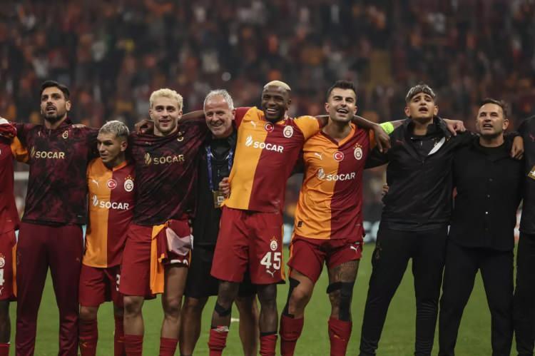 <p>En yakın rakibinin 6 puan önünde liderlik koltuğunda oturan Galatasaray, sezonun ilk derbisinden de galibiyet çıkartarak "8'de 8" yapmaya çalışacak.</p>
