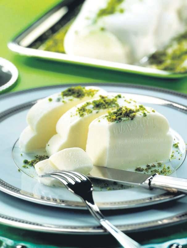 <p><strong>Köklü geleneğiyle dünya mutfaklarında tanınan Maraş dondurması, listede ilk 5'e girerek 4. sıraya adını yazdırmayı başardı.</strong></p>
