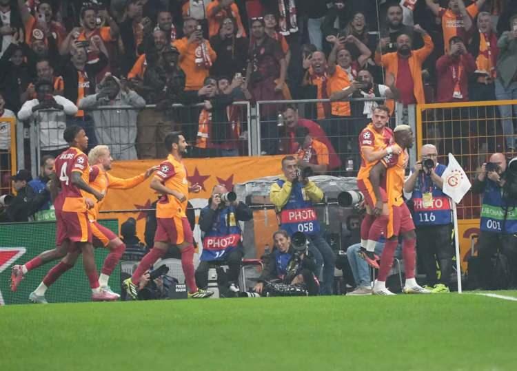 <p>Bu sonucun ardından Galatasaray, UEFA Şampiyonlar Ligi'nde puanını 3'e yükseltirken Liverpool ise 3 puanda kaldı.</p>

