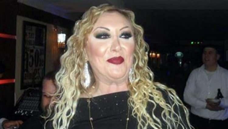 <p>Özellikle "Sabah Olmadan", "Ödüm Kopuyor", "Kopamam Senden", "Değmezmiş Sana" ve "Her Şeyim Oldun" gibi unutulmaz parçaları, dinleyiciler tarafından tekrar tekrar dinleniyor.</p>
