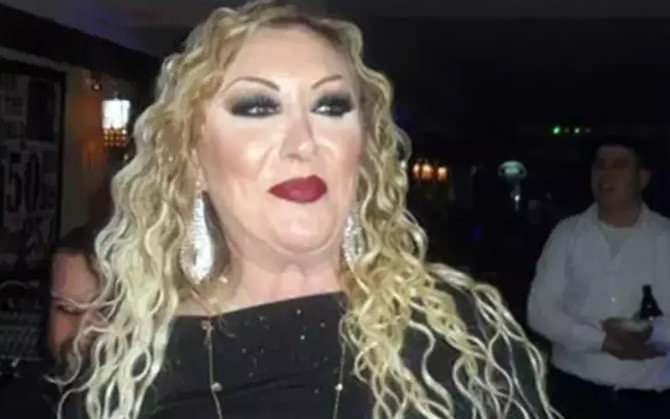 <p>Ah çocuk sana nasıl kıydılar</p>

<p>Yaz günü kara kış yaşattılar</p>

<p>O karagözlerine bakamadılar</p>

<p>Bir yudum sevgiyi çok gördüler...</p>
