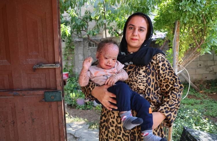 <p><span style="color:#A52A2A"><strong>"SAVCININ İŞİ GÜCÜ YOK TİKTOK İLE Mİ UĞRAŞACAK"</strong></span></p>

<p>Anne Hatice Timuçin, kendi hesabını çalan şahsa ulaşıp savcılığa şikayet edeceklerini söylemesi üzerine, <strong>"Beni savcıyla mı korkutmaya çalışıyorsunuz? <span style="color:#A52A2A">Savcının işi gücü yok bir TikTok'la uğraşacak, siz bu devleti ne zannettiniz.</span> Şaşırmışsınız siz."</strong> diyen şahıs, aileyle dalga geçti. </p>
