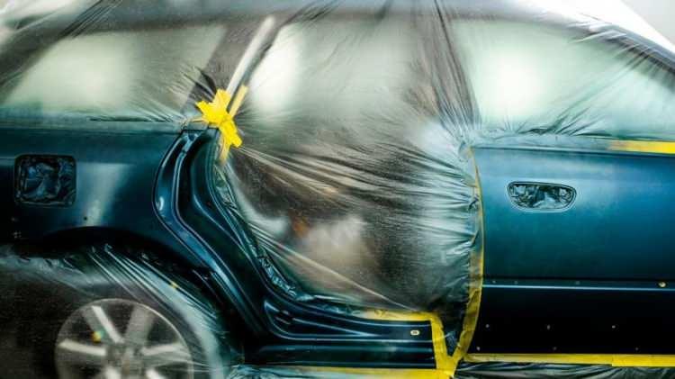 <p>Bu sistem de, &ouml;rneğin kazalı aracını satışa &ccedil;ıkaran kişi ya da galerinin<strong><em> &ldquo;Ara&ccedil; temiz, isterseniz ekspere g&ouml;t&uuml;relim&rdquo;</em></strong> diyerek anlaşmalı olduğu ekspertiz şirketine y&ouml;nlendirmesiyle işliyor.</p>

<p>İddiaya g&ouml;re b&uuml;y&uuml;k hasarlı araca bile &lsquo;sorun yok&rsquo; deniliyor.</p>

<p>Durumu başka bir servise g&ouml;t&uuml;rerek &ouml;ğrenen mağdurlar hukuki yollara başvursa da uzun dava s&uuml;re&ccedil;leriyle karşılaşıyorlar.</p>

<p><em>Kaynak: turkiyegazetesi.com.tr</em></p>

<p>&nbsp;</p>
