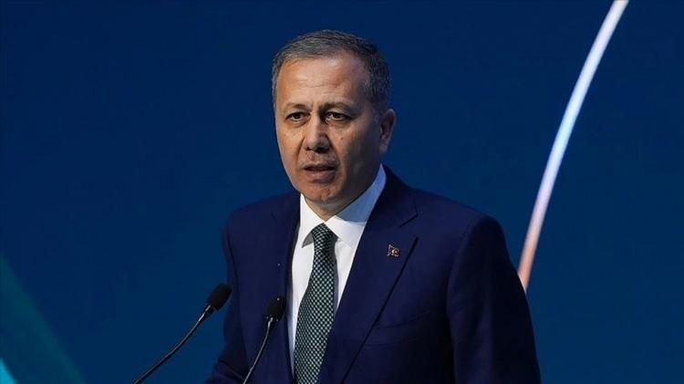 <p><strong>BAKAN YERLİKAYA: EKİPLER SAHADA</strong></p>
<p> </p>
<p><strong></strong>İçişleri Bakanı Ali Yerlikaya NSosyal hesabından yaptığı açıklamada, “AFAD ve ilgili kurumlarımızın tüm ekipleri saha taramalarına başlamıştır. Depremden etkilenen vatandaşlarımıza geçmiş olsun dileklerimi sunuyorum. Allah ülkemizi ve milletimizi afetlerden korusun” dedi.</p>