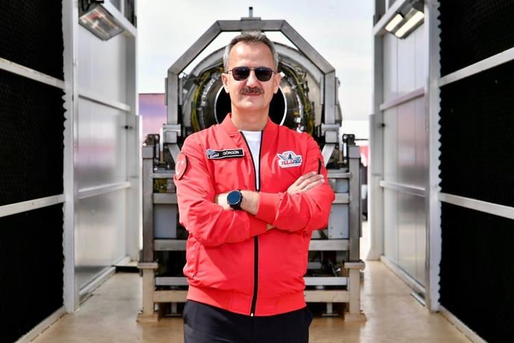 <p>Türk savunma sanayisi, motor teknolojilerinde karşı karşıya kaldığı örtülü ya da açık ambargolara rağmen, "tam bağımsızlık" hedefi doğrultusunda yürüttüğü çalışmalarla kara, hava, deniz ve füze sistemlerinde kritik kabiliyetleri yerli ve milli çözümlerle karşılamaya başladı.</p>

<p> </p>
