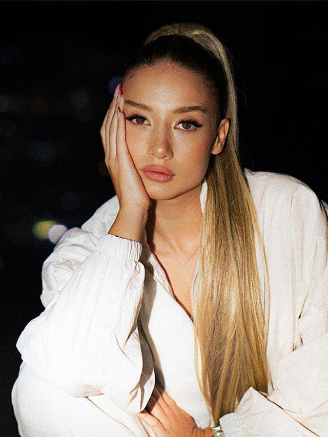 <p><span style="color:#800080"><strong>"DAVETİNE GİDEMEDİM DİYE KONSERLERİMİ İPTAL ETTİRDİ"</strong></span></p>
