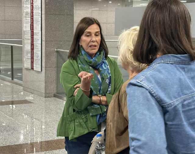 <p>Barım, <strong>kalp ve beyin ameliyatlarına acil ihtiyaç duyduğunu</strong>, tedavisini <strong>kendi doktorları gözetiminde olmak istediğini</strong> ifade etti. Ancak mahkeme heyeti, <strong>Barım'ın doktorunun dinlenmesi yönündeki talebi</strong> <strong>oy çokluğuyla reddetti.</strong></p>
