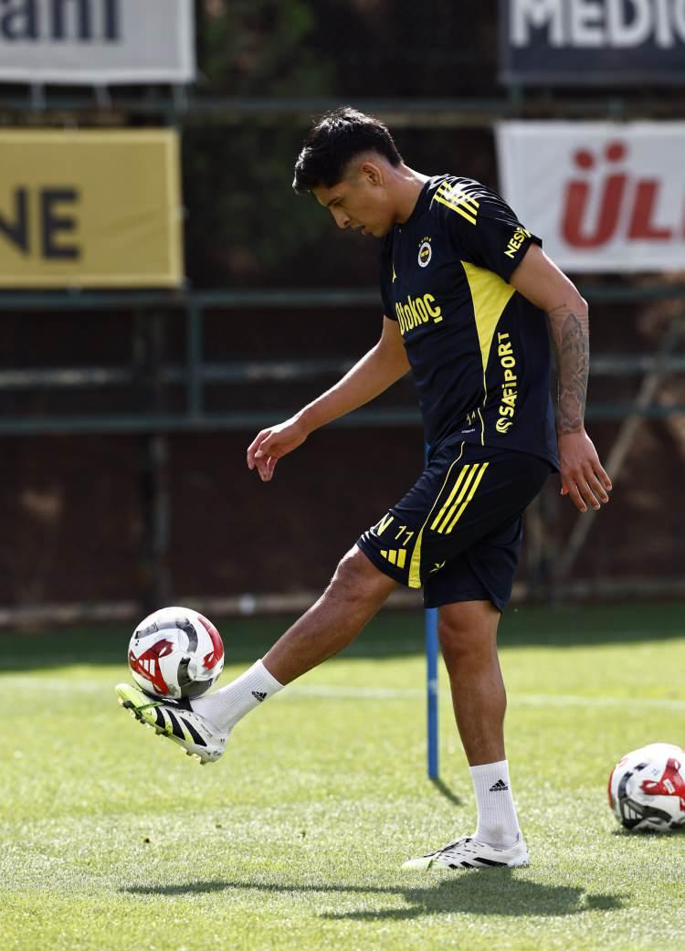 <p>Edson Alvarez (Fenerbahçe): 24 milyon Euro</p>
