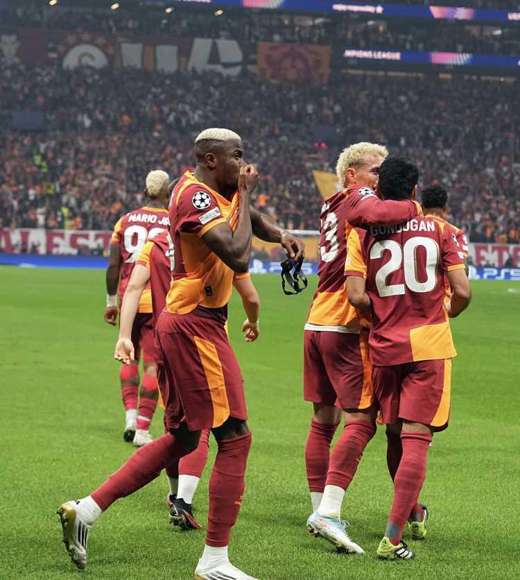 <p>Victor Osimhen (Galatasaray): 75 milyon Euro</p>
