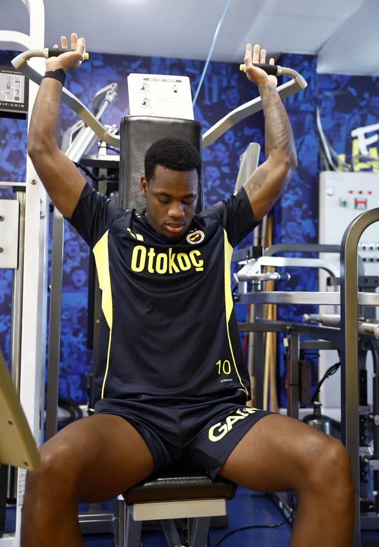 <p>Jhon Duran (Fenerbahçe): 35 milyon Euro</p>

