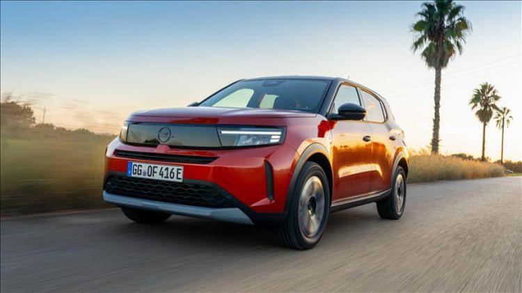 <p><span style="color:#B22222"><strong>8- OPEL FRONTERA</strong></span></p>

<p> </p>

<p>Toplam Satış: 3 bin 225 adet</p>
