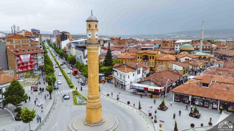 <p><span style="color:#B22222"><strong>Çorum: </strong></span></p>

<p> </p>

<p>İlhan Gürel Caddesi </p>

<p> </p>
