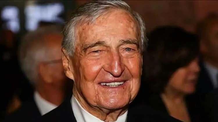 <p><strong>9. Mustafa Rahmi KOÇ -</strong></p>

<p> </p>

<p><strong>2,4 milyar dolar</strong></p>
