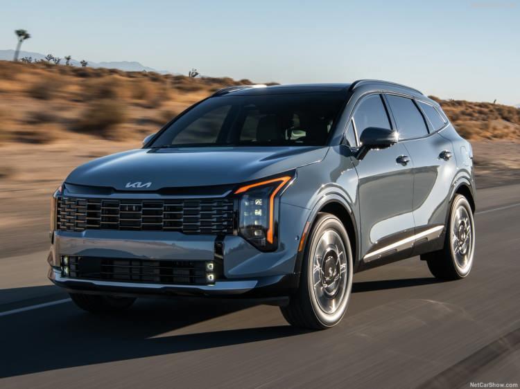 <p>0-100 km/s hızlanmasını 9,4 saniyede tamamlayan modelin maksimum hızı 195 km/s, ortalama yakıt tüketimi ise 100 km'de 7,1 litre olarak açıklandı.</p>
