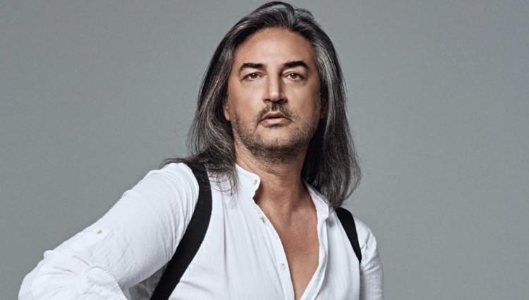 <p><strong>Armağan Çağlayan'ın YouTube programına konuk olan ünlü şarkıcı, "İzel-Çelik-Ercan" üçlüsü hakkında bilinmeyenleri ilk kez anlattı.</strong></p>
