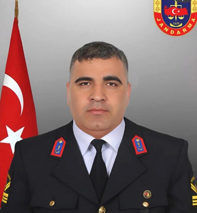 <p><strong>Uzm.J.VI.Kad.Çvş. Arif Özdemir</strong></p>
