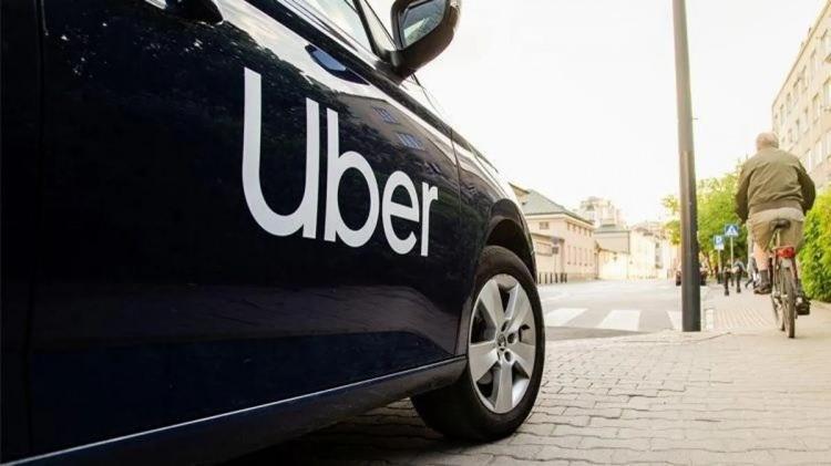 <p><span style="color:#B22222"><strong>UBER</strong></span></p>
