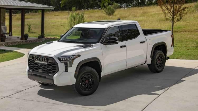 <p>Toyota, geri çağırma kapsamında 2022-2025 Toyota Tundra ve Tundra hibrit ile 2023-2025 Sequoia hibritleri geri çağırdı.</p>
