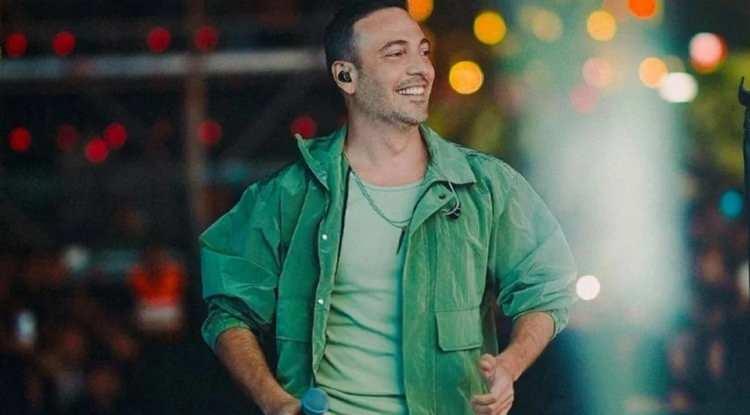 <p><strong><em><span style="color:#800080">Galataport konserinde yaşanan ilginç diyalogla Oğuzhan Koç sosyal medyada gündem oldu. Seyircinin kendisini tanımamasına esprili tepkisi hem salonu kahkahaya boğdu hem de viral oldu.</span></em></strong></p>
