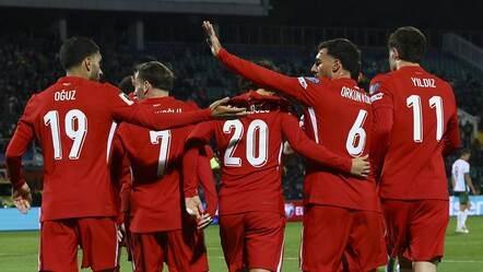 <p>Corriere dello Sport: "Montella'nın Türkiye'si Yıldız ve Çelik ile uçuşa geçti"</p>
