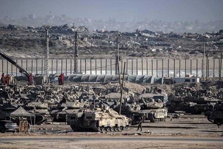 <p>YER: Mısır’ın Şarm El-Şeyh kenti.</p>
<p>TARİH: 8 Ekim 2025<br />
TARAFLAR: İsrail ve Hamas.<br />
ARABULUCULAR: ABD, Türkiye, Mısır ve Katar.</p>
<p> </p>
<p>Anlaşmanın çıktığı fırtınalı 8 Ekim günü yaşananların hiç yazılmamış dakika dakika öyküsü şöyle:</p>
<p> </p>
<p> </p>