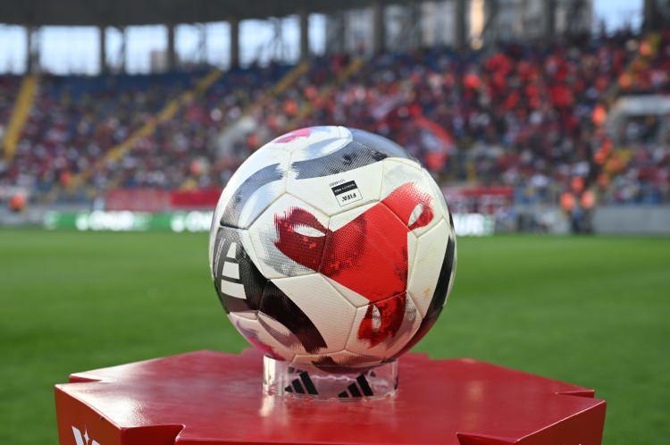<p>Beşiktaş, Fenerbahçe, Galatasaray ve Trabzonspor'un KAP'a bildirdikleri güncel borçları şu şekilde:</p>
